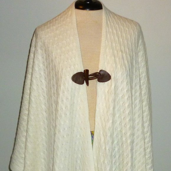 Isaac Mizrahi White Acrylic Cape Poncho One size - Picture 1 of 4